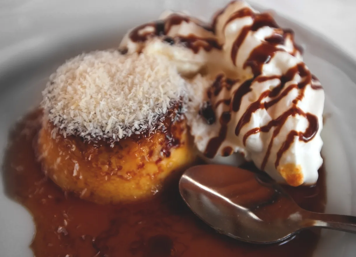 Flan de coco costarricense