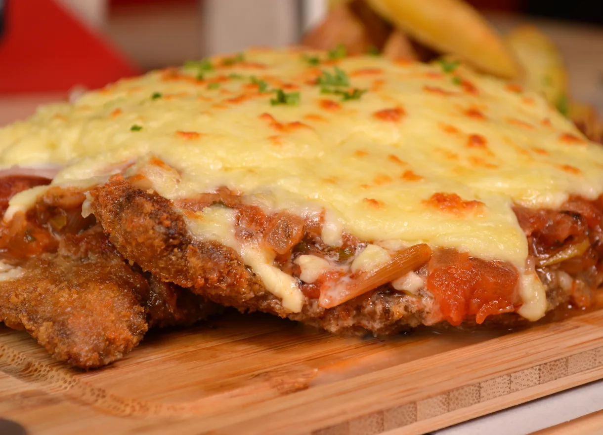 Milanesa napolitana argentina